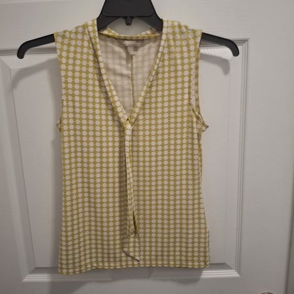 Banana Republic Tops - 3/$15 Banana Republic XS Yellow Green Geometric Tie Neck‎ V-Neck Blouse